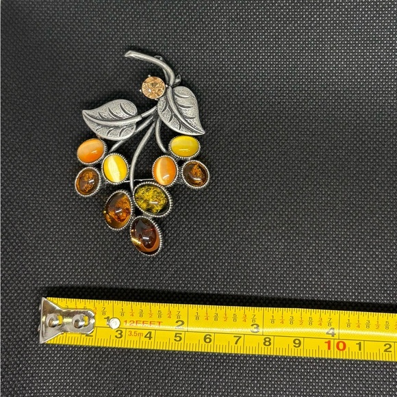 Vintage-Style Amber Tone Cat's Eye Brooch Pin - Picture 7 of 8